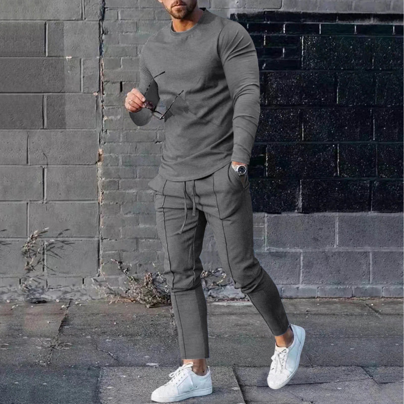 Men's Two-Piece Fitness Tracksuit Set - Stylish Tight T-Shirt and Cargo Pants for Casual Sports Training